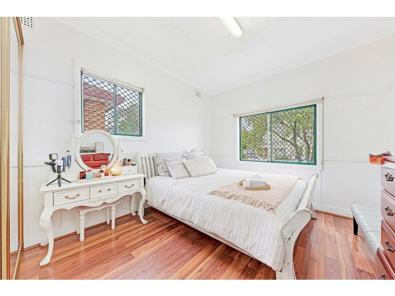 11 Clarence Street, Condell Park NSW 2200