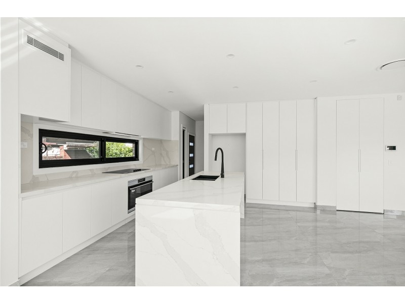 231 Henry Lawson Drive, Georges Hall NSW 2198