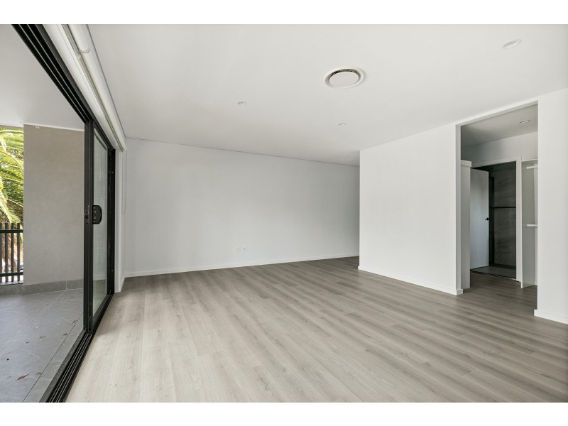 231 Henry Lawson Drive, Georges Hall NSW 2198