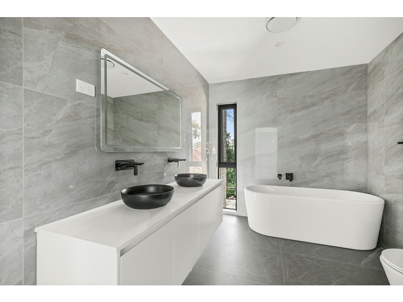 231 Henry Lawson Drive, Georges Hall NSW 2198