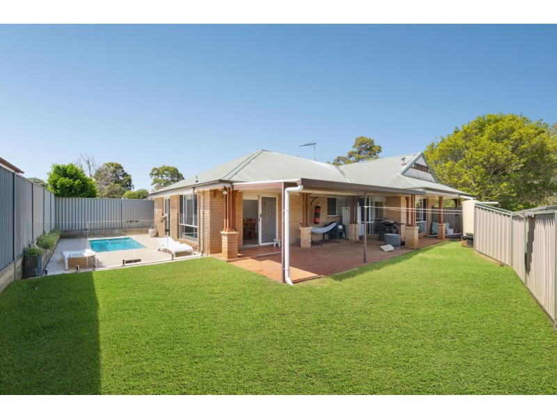 16 Colo Court, Wattle Grove NSW 2173