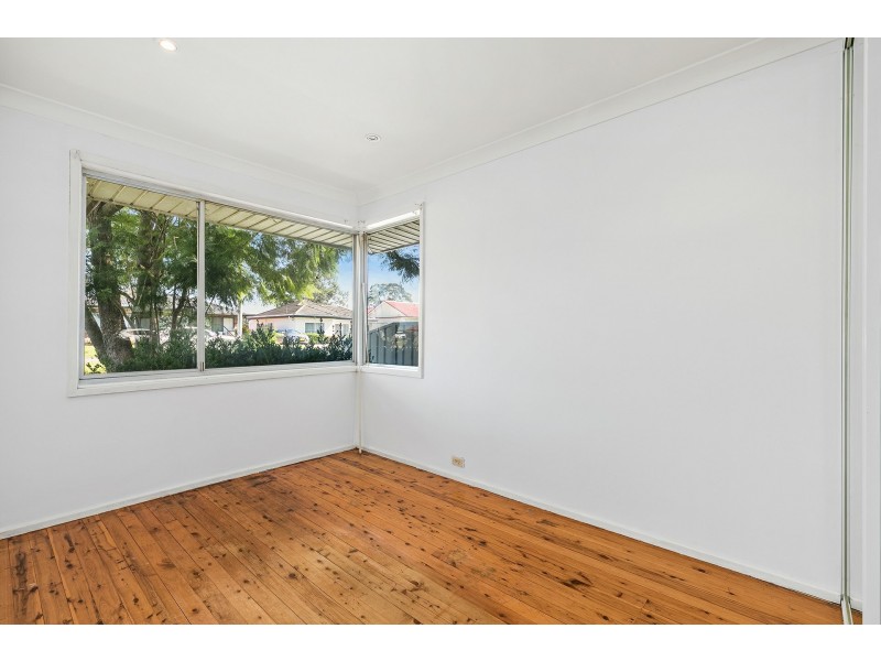 28 Collins Crescent, Yagoona NSW 2199