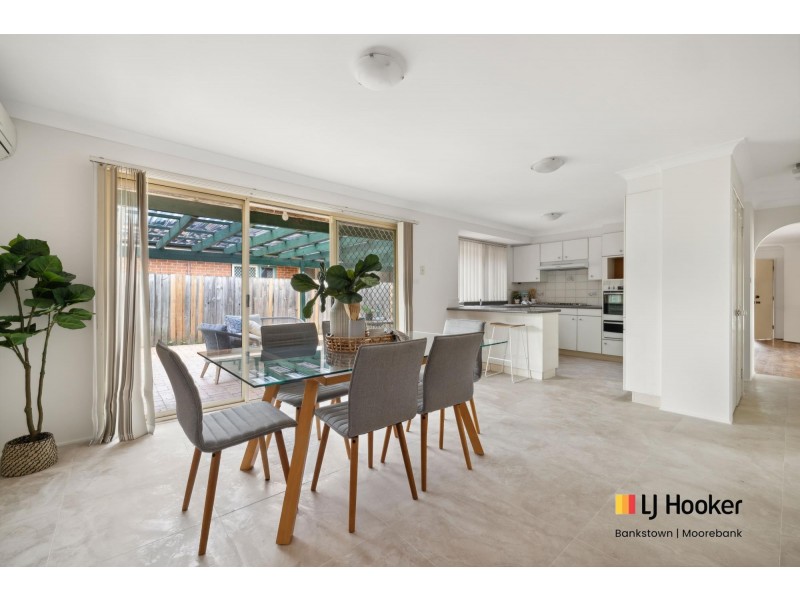 44 Daintree Drive, Wattle Grove NSW 2173