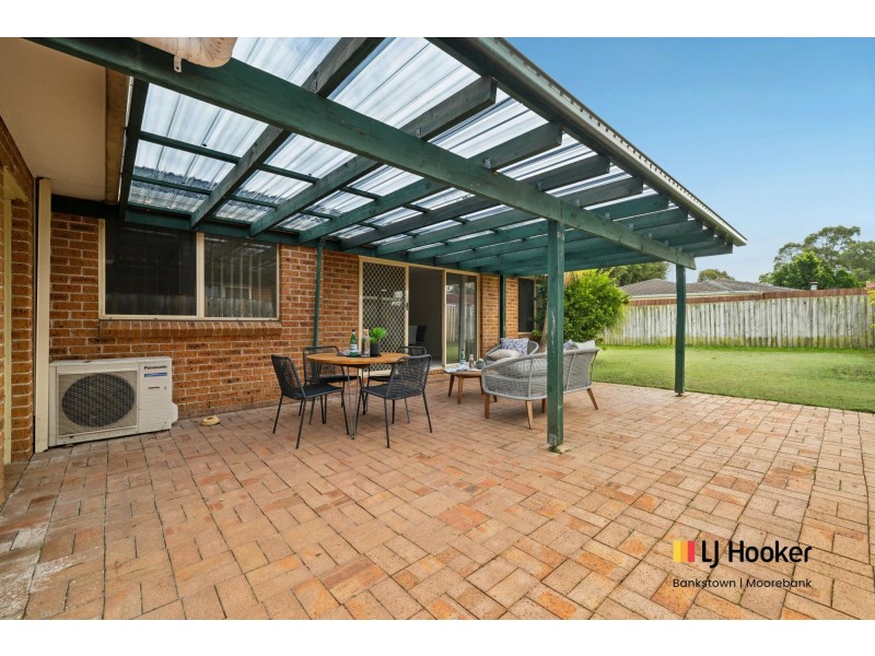 44 Daintree Drive, Wattle Grove NSW 2173