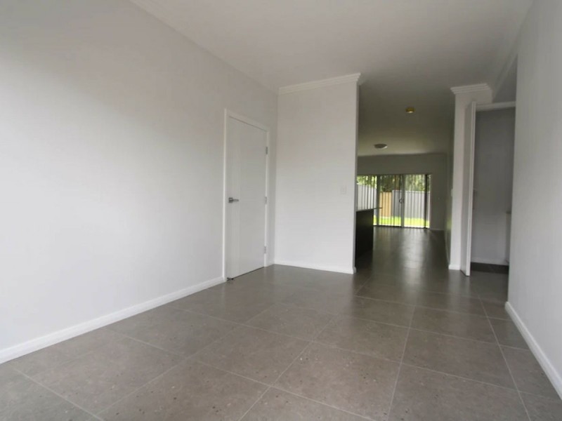 5/30-32 Third Avenue, Macquarie Fields NSW 2564