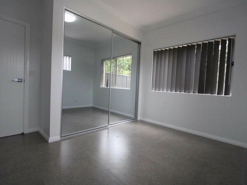 5/30-32 Third Avenue, Macquarie Fields NSW 2564