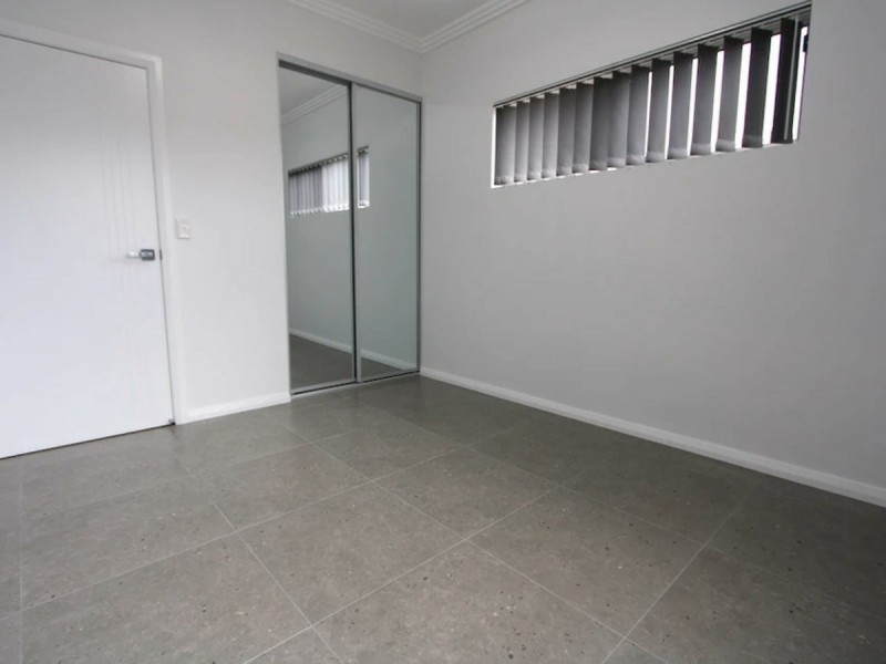 5/30-32 Third Avenue, Macquarie Fields NSW 2564