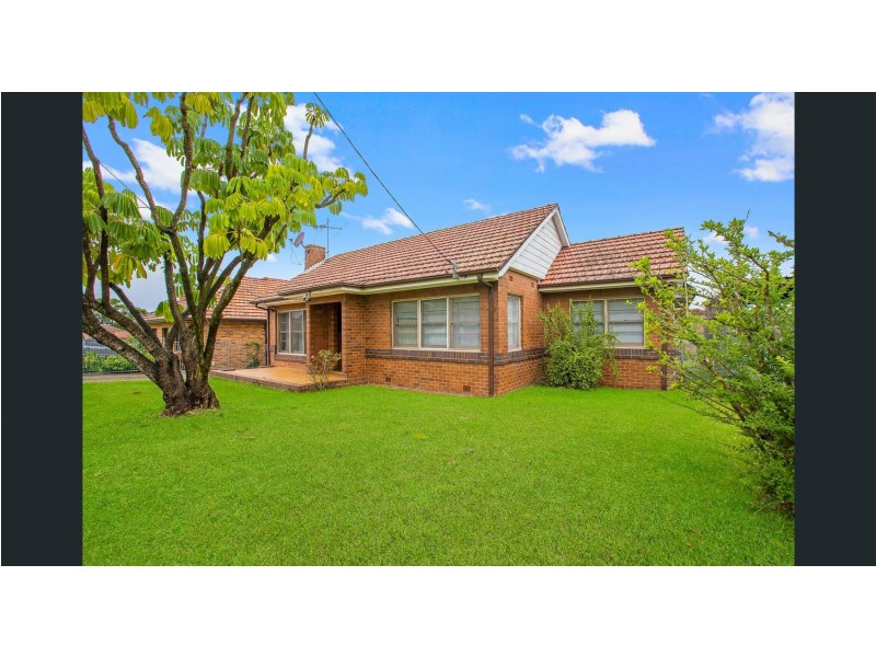 14 Macquarie Street, Greenacre NSW 2190