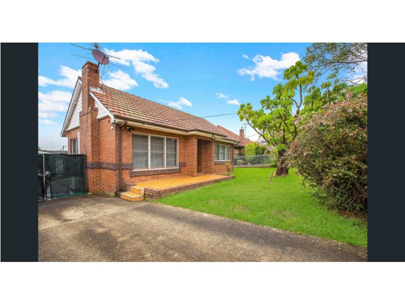14 Macquarie Street, Greenacre NSW 2190