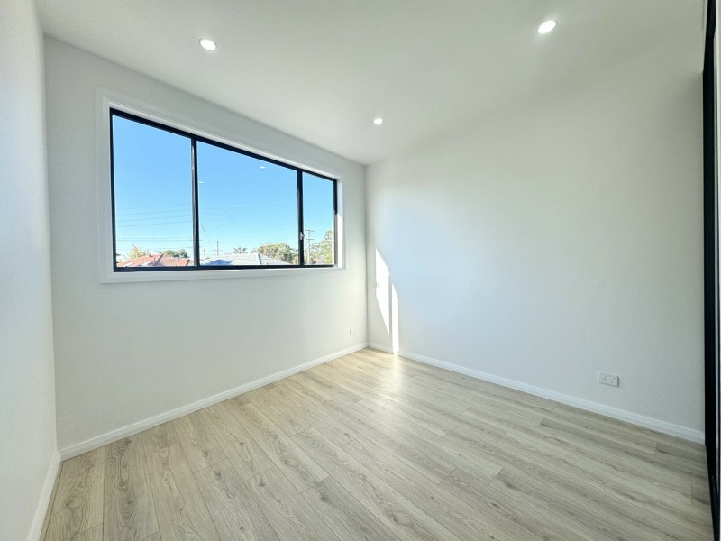 1/62 Ashcroft Ave, Casula NSW 2170