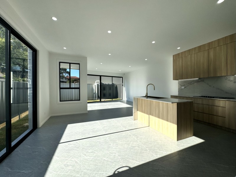 1/62 Ashcroft Ave, Casula NSW 2170