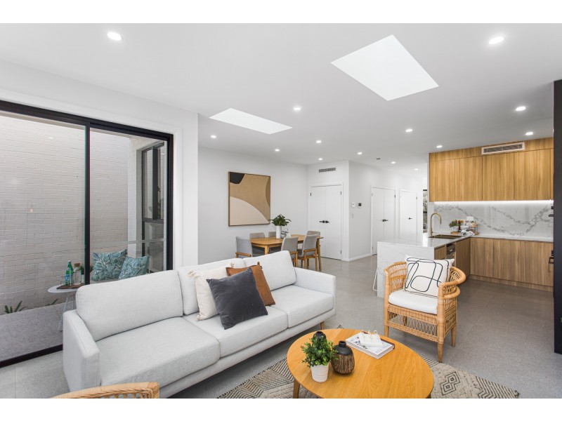 2/62 Ashcroft Avenue, Casula NSW 2170