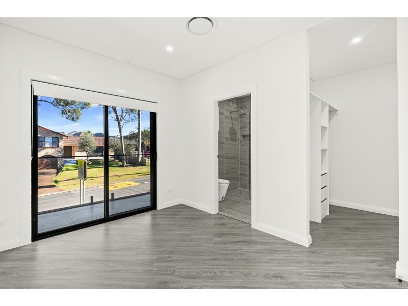 1/22 Boolarong Avenue, Chipping Norton NSW 2170