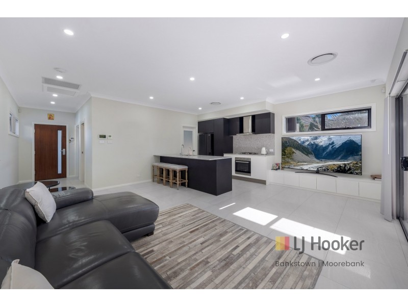 3/102 Longstaff Avenue, Chipping Norton NSW 2170