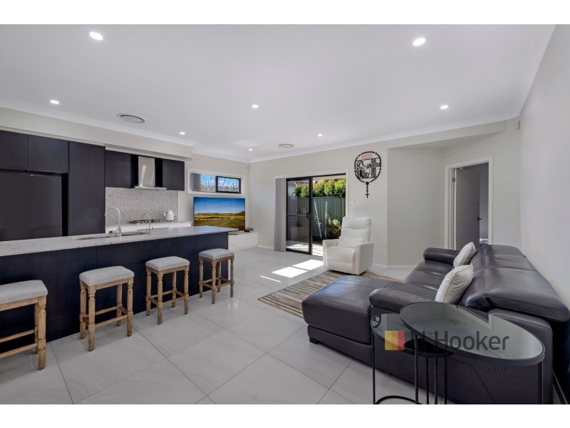 3/102 Longstaff Avenue, Chipping Norton NSW 2170