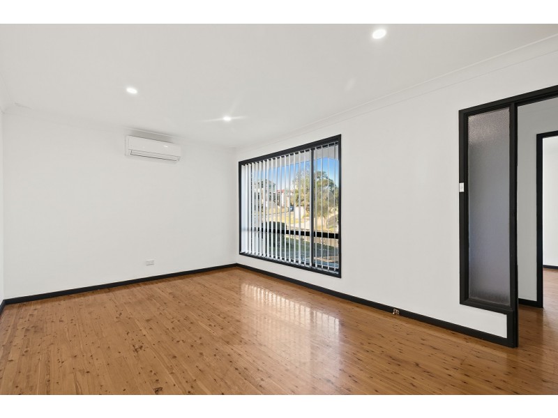 62 Caroline Crescent, Georges Hall NSW 2198