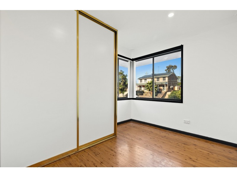 62 Caroline Crescent, Georges Hall NSW 2198