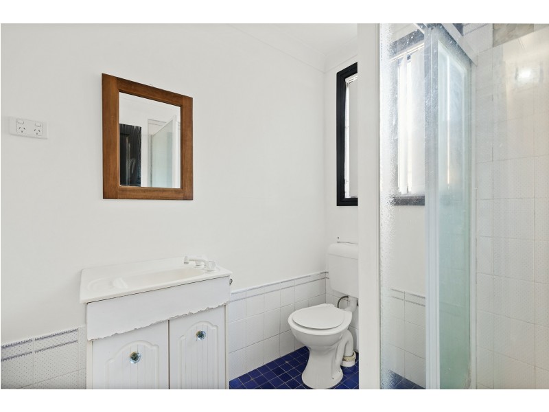 62 Caroline Crescent, Georges Hall NSW 2198