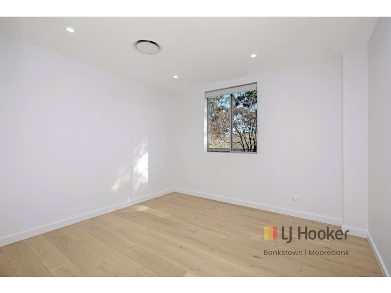 2A Jacquinot Place, Glenfield NSW 2167