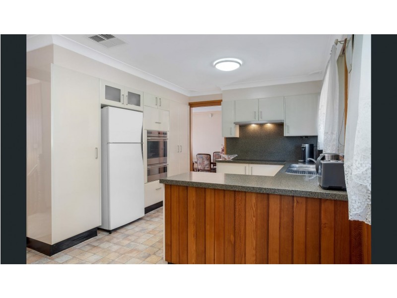 25 Oak Drive, Georges Hall NSW 2198