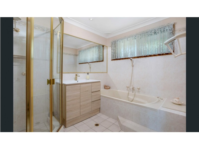 25 Oak Drive, Georges Hall NSW 2198