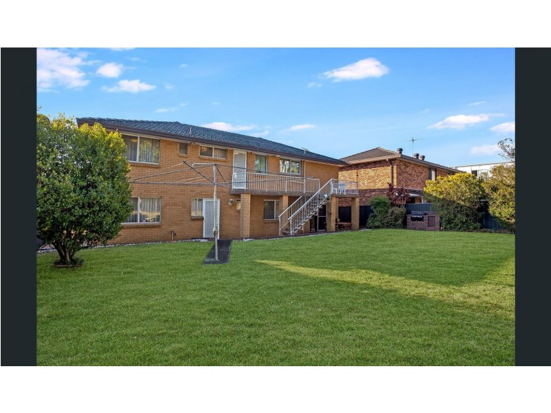 25 Oak Drive, Georges Hall NSW 2198