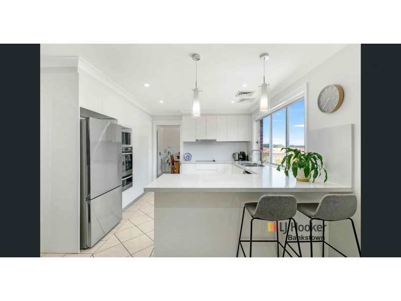 32 Yvonne Cres, Bass Hill NSW 2197