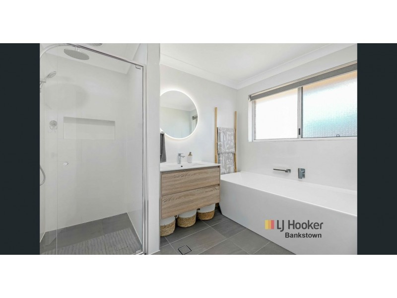 32 Yvonne Cres, Bass Hill NSW 2197