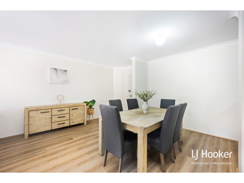 15/4 Mead Drive, Chipping Norton NSW 2170