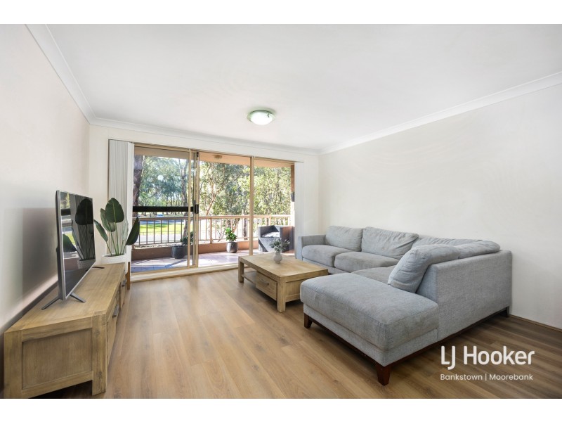 15/4 Mead Drive, Chipping Norton NSW 2170