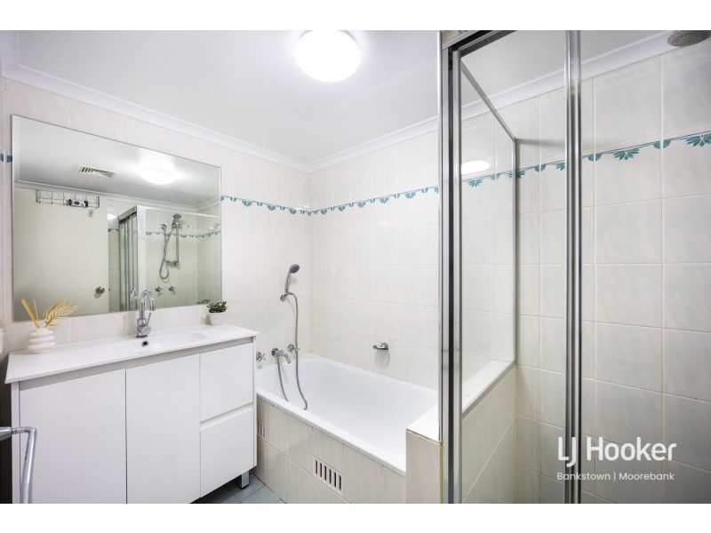 15/4 Mead Drive, Chipping Norton NSW 2170