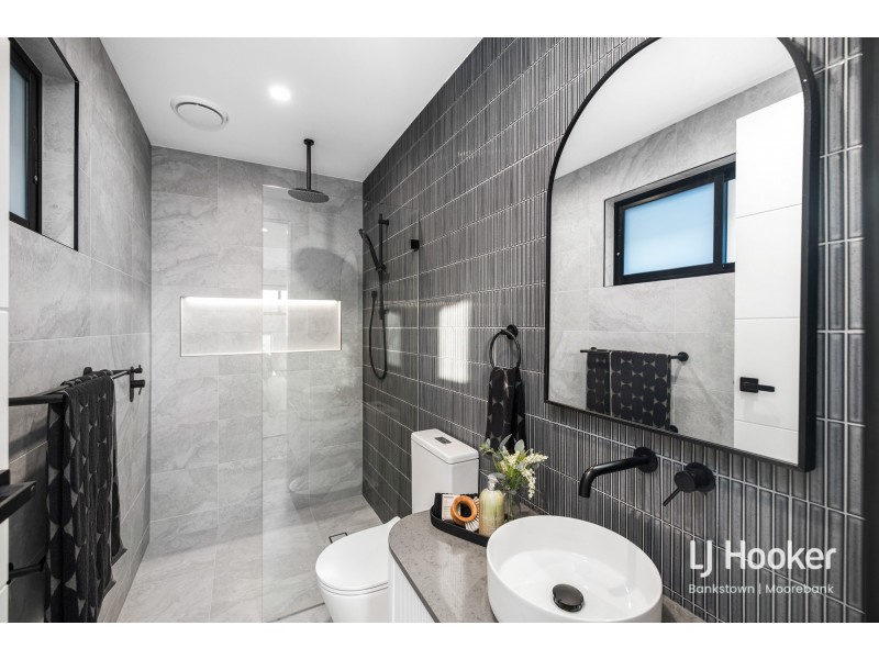 153 Picnic Point Road, Picnic Point NSW 2213