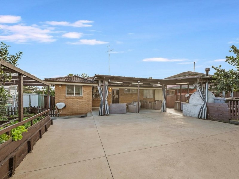 19 Whitemore Avenue, Georges Hall NSW 2198