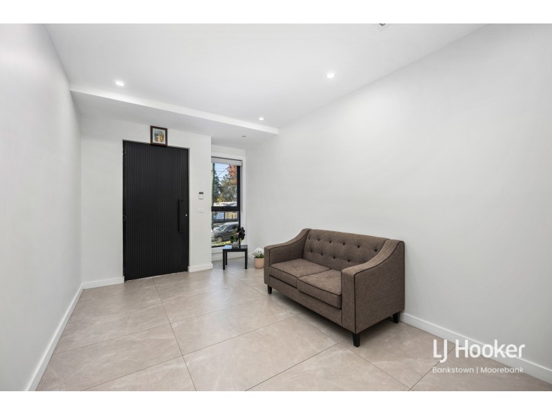 10A Georges Crescent, Georges Hall NSW 2198