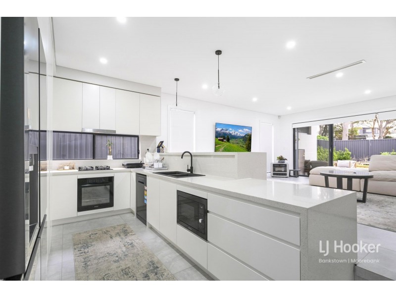 8 Collins Crescent, Yagoona NSW 2199