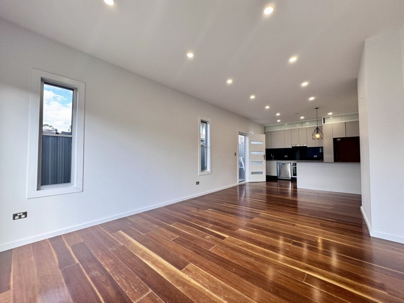 12A Georges Crescent, Georges Hall NSW 2198