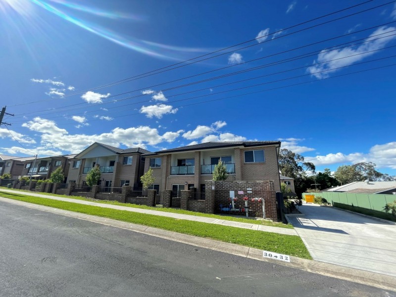 8/30-32 Third Avenue, Macquarie Fields NSW 2564