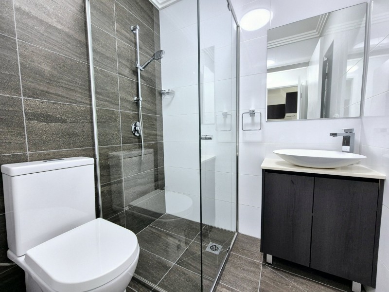8/30-32 Third Avenue, Macquarie Fields NSW 2564