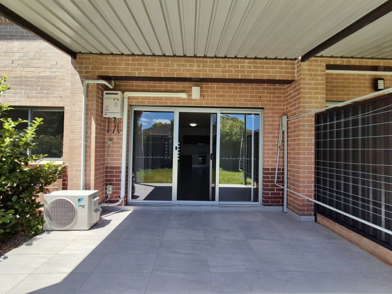8/30-32 Third Avenue, Macquarie Fields NSW 2564