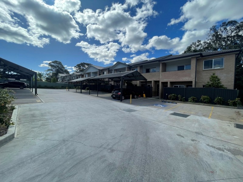 8/30-32 Third Avenue, Macquarie Fields NSW 2564