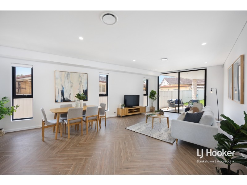 1/43 Craig Avenue, Moorebank NSW 2170