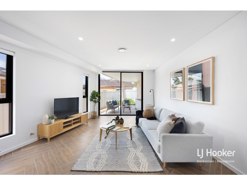 1/43 Craig Avenue, Moorebank NSW 2170