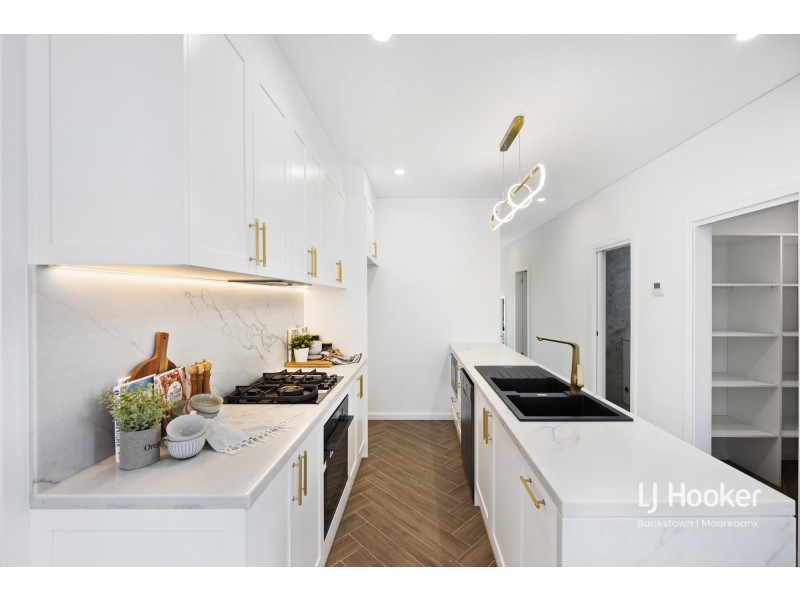 1/43 Craig Avenue, Moorebank NSW 2170