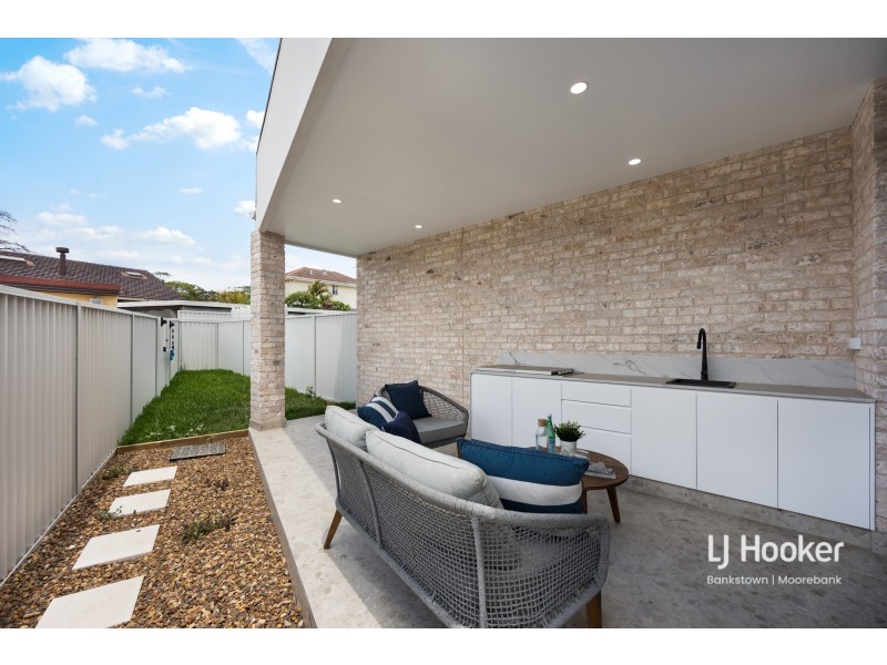 1/43 Craig Avenue, Moorebank NSW 2170