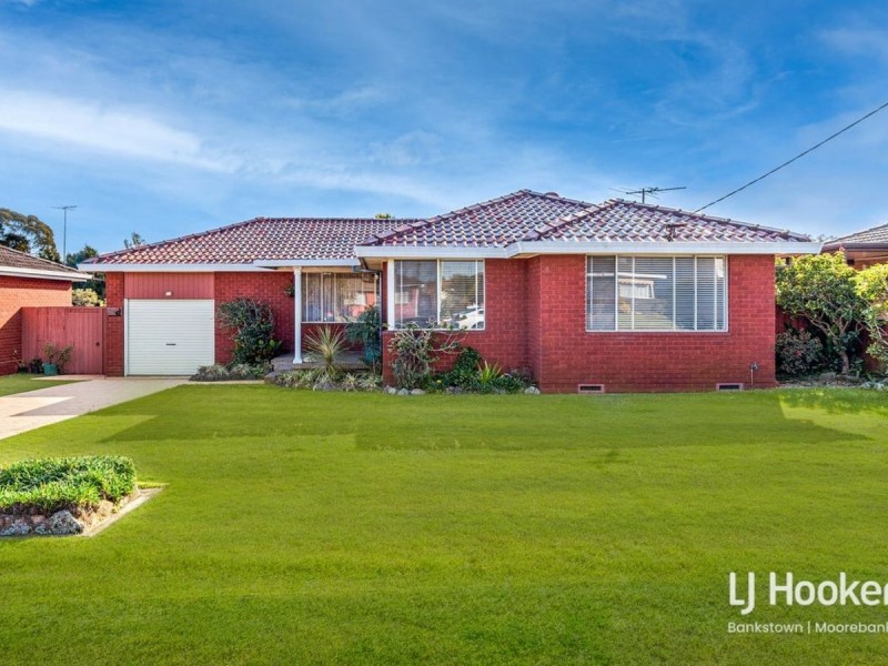 23 Renton Ave, Moorebank NSW 2170