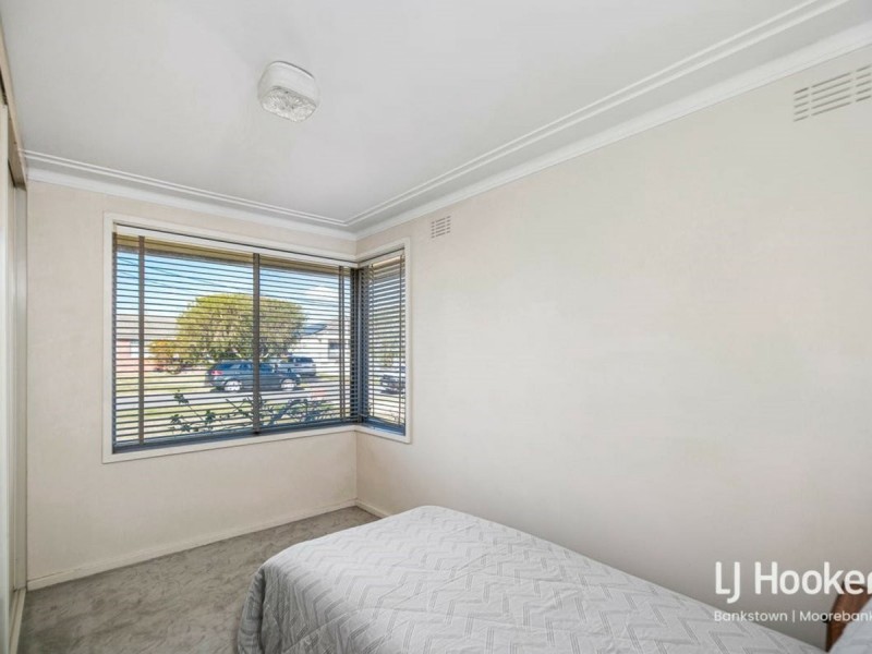 23 Renton Ave, Moorebank NSW 2170