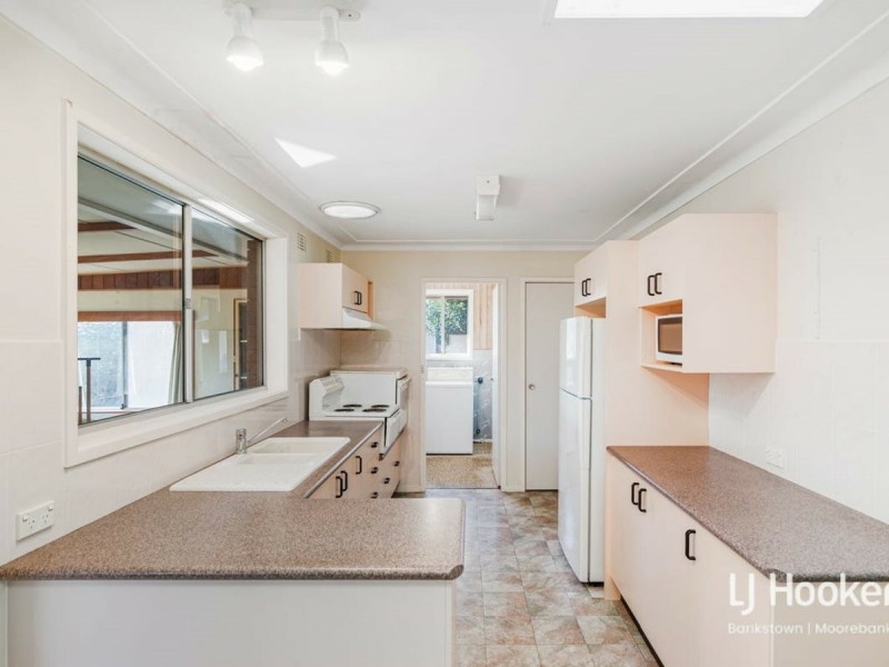 23 Renton Ave, Moorebank NSW 2170