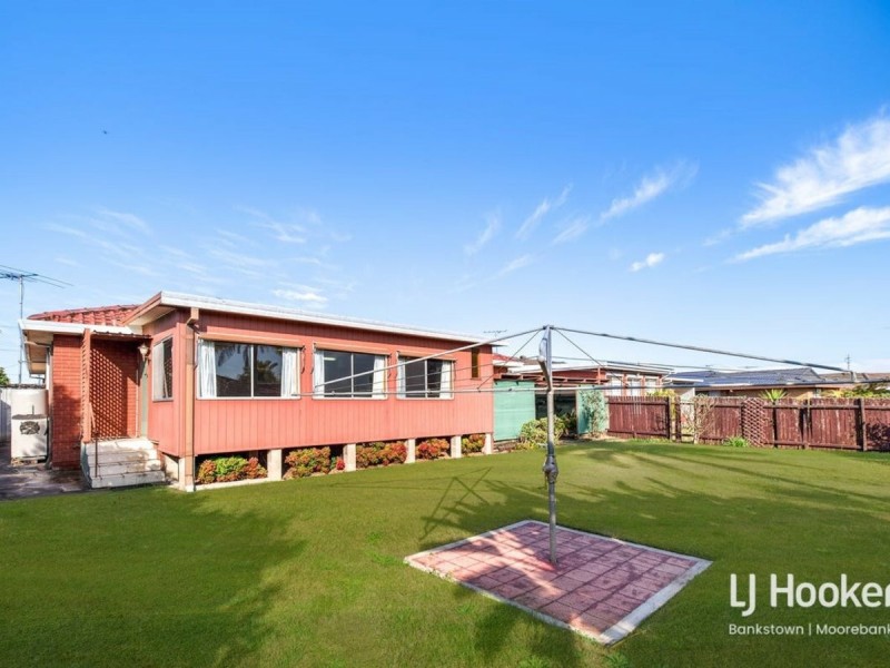 23 Renton Ave, Moorebank NSW 2170