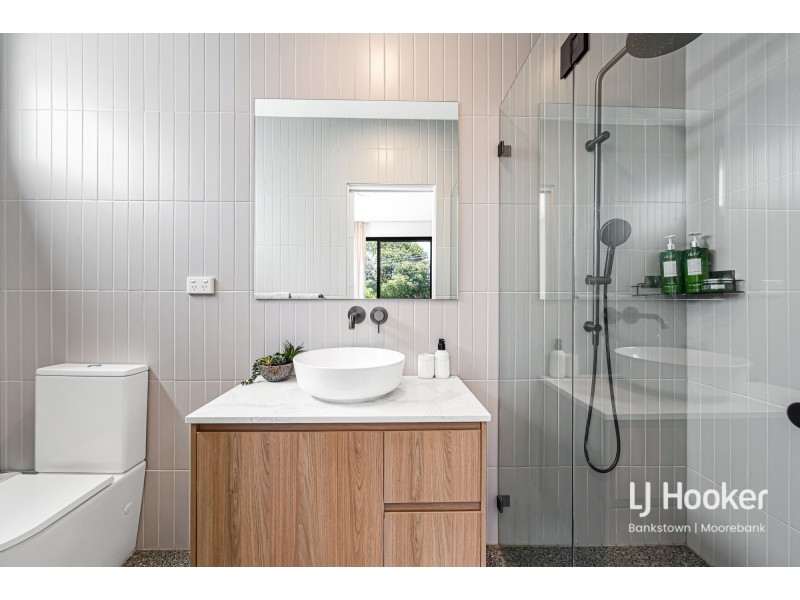 4/14 Dredge Avenue, Moorebank NSW 2170