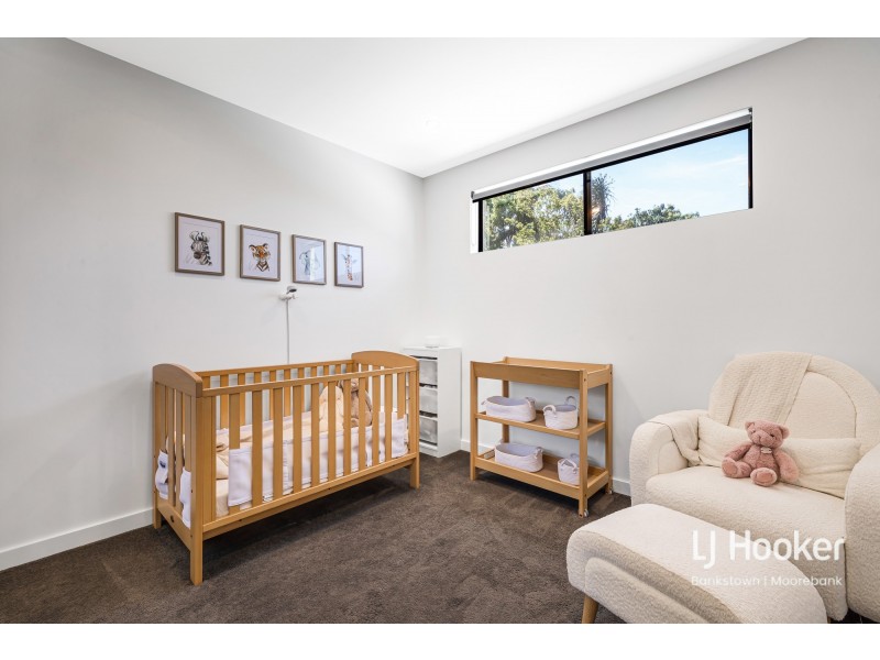 4/14 Dredge Avenue, Moorebank NSW 2170